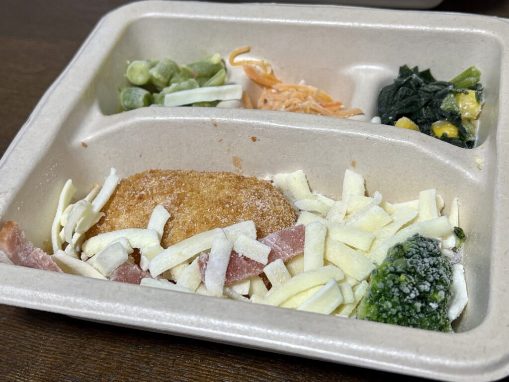 クリームコロッケグラタンの冷凍弁当の状態