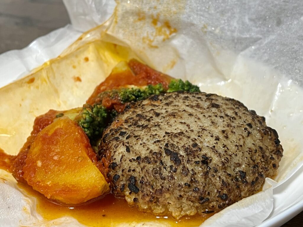 完熟トマトソースのチーズインハンバーグは美味しかった？本音の口コミをご紹介
